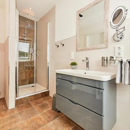 Rochter Bed and Breakfast 2*