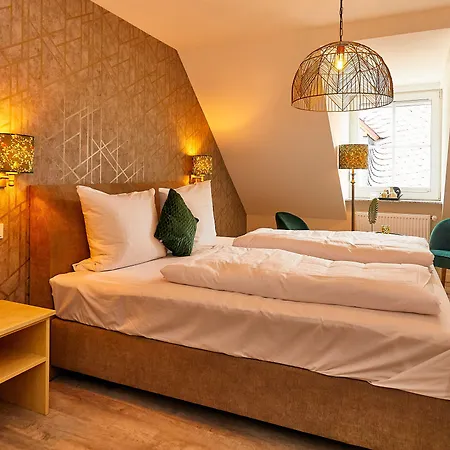 Rochter 3* ツェルティンゲン・ラハティグ